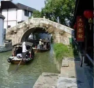 探索知识星球平台,加入家庭电路中火线和零线分别是什么颜色的?获得独家知识分享